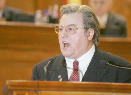 Corneliu Vadim Tudor poate candida la europarlamentare